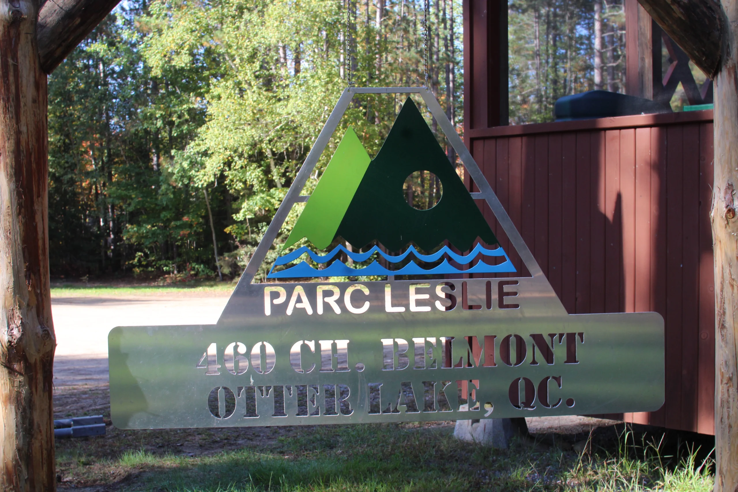 Parc Eng Sign Contact Us - Parc Leslie